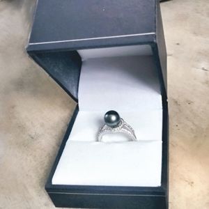 Black Pearl Ring